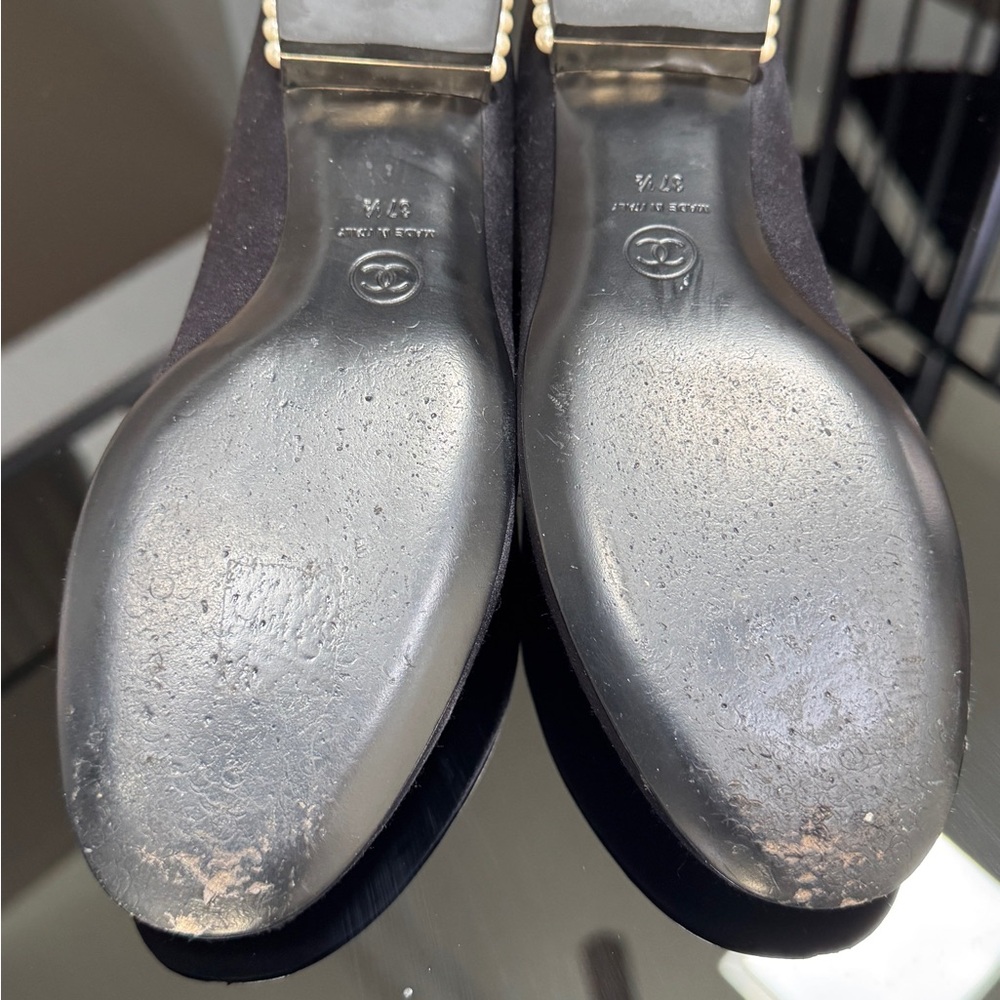 Chanel Satin Flats with Pearls on Heels - Picture 10 of 16